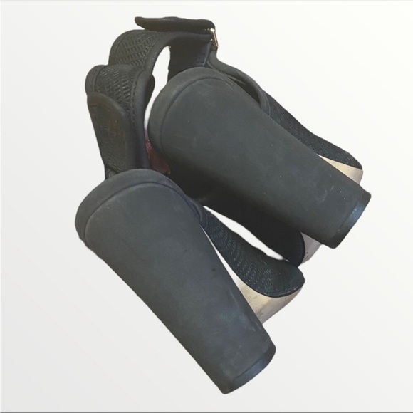 ALDO | Women's Black 7.5 Block Heels With Velcro Strap - Picture 4 of 7